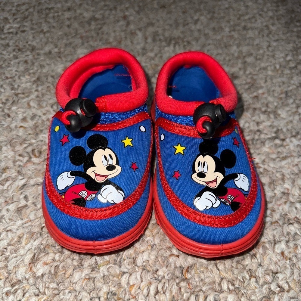 Mickey Mouse Water Shoes Toddler Size 5/6 Blue Red